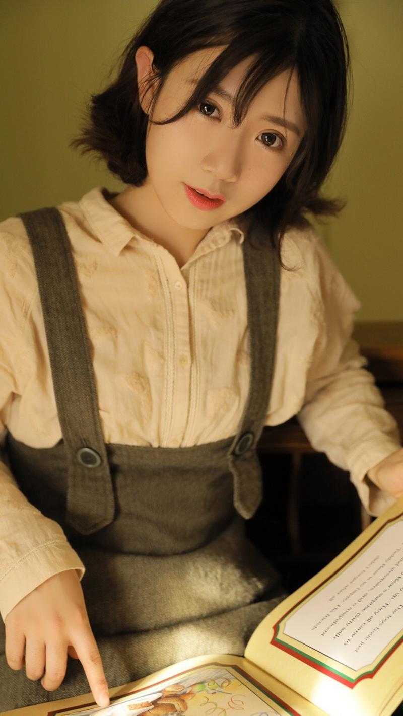 未婚妻男助理污蔑我泄露公司机密，我让公司灰飞烟灭在线
