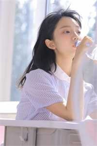 妈妈开我玩笑，我笑了，她却笑不出来短篇